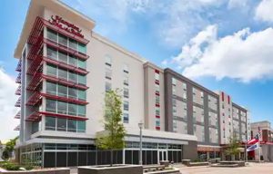 Hampton-Inn-and-Suites-Buckhead